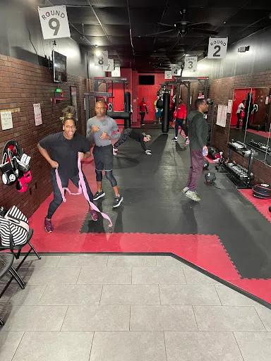 9Round Kickbox Fitness