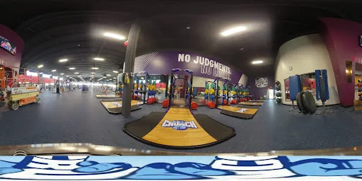 Crunch Fitness - Lakewood Ranch