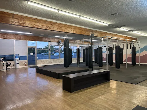 H.I.I.T. IT Fitness Kickboxing